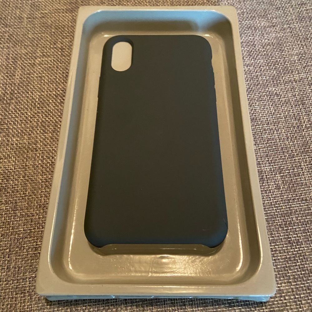 iPhone X,XS Grey/Black Phone Case.